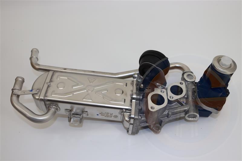 VW Polo 1,6 TDI AGR Modul Kühler Abgasrückführung Abgaskühler 03L131512DP