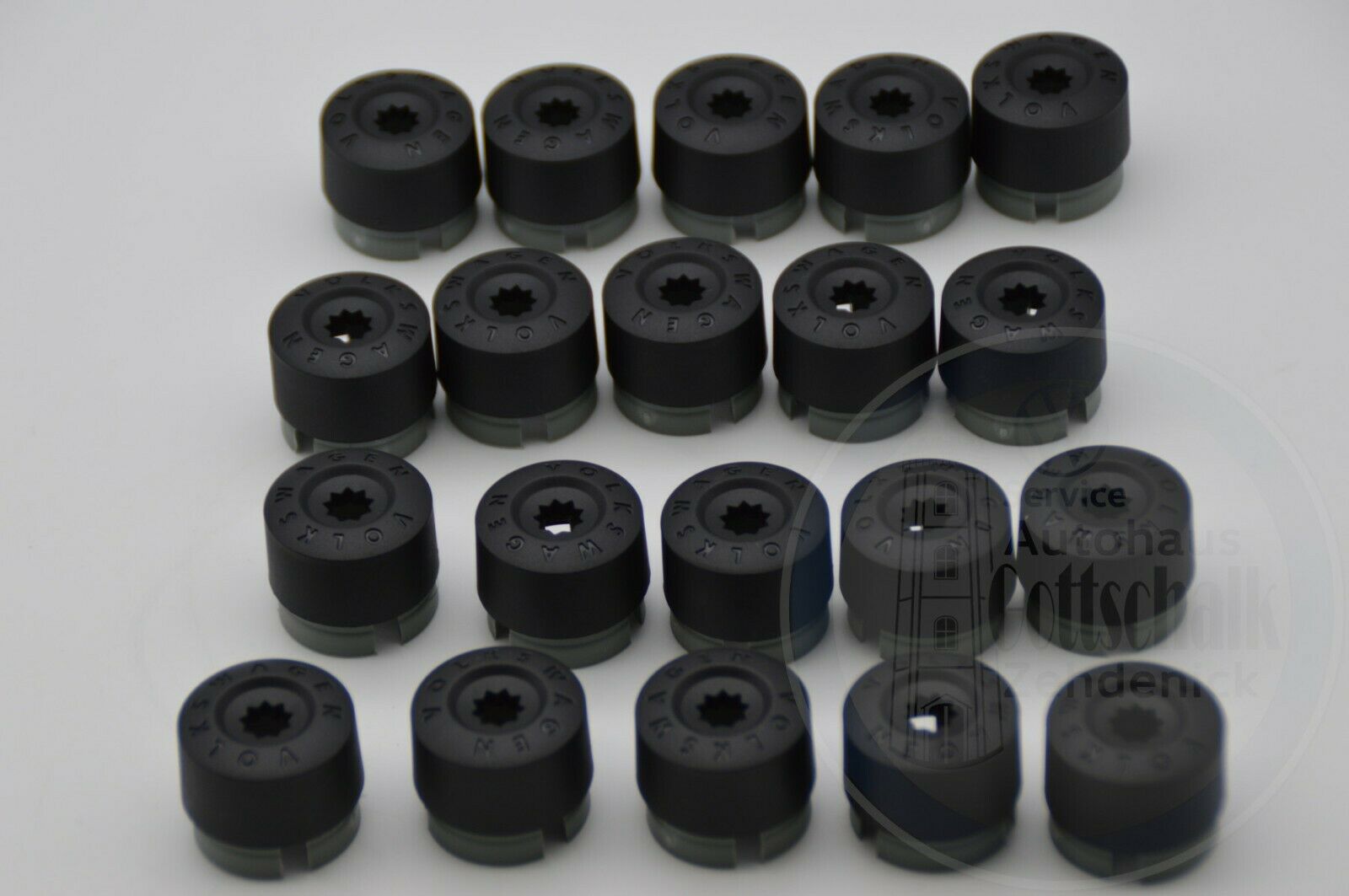 20x Orig VW T5 T6 Amarok Touareg Abdeckkappen für Radschrauben Kappen 7H0601173