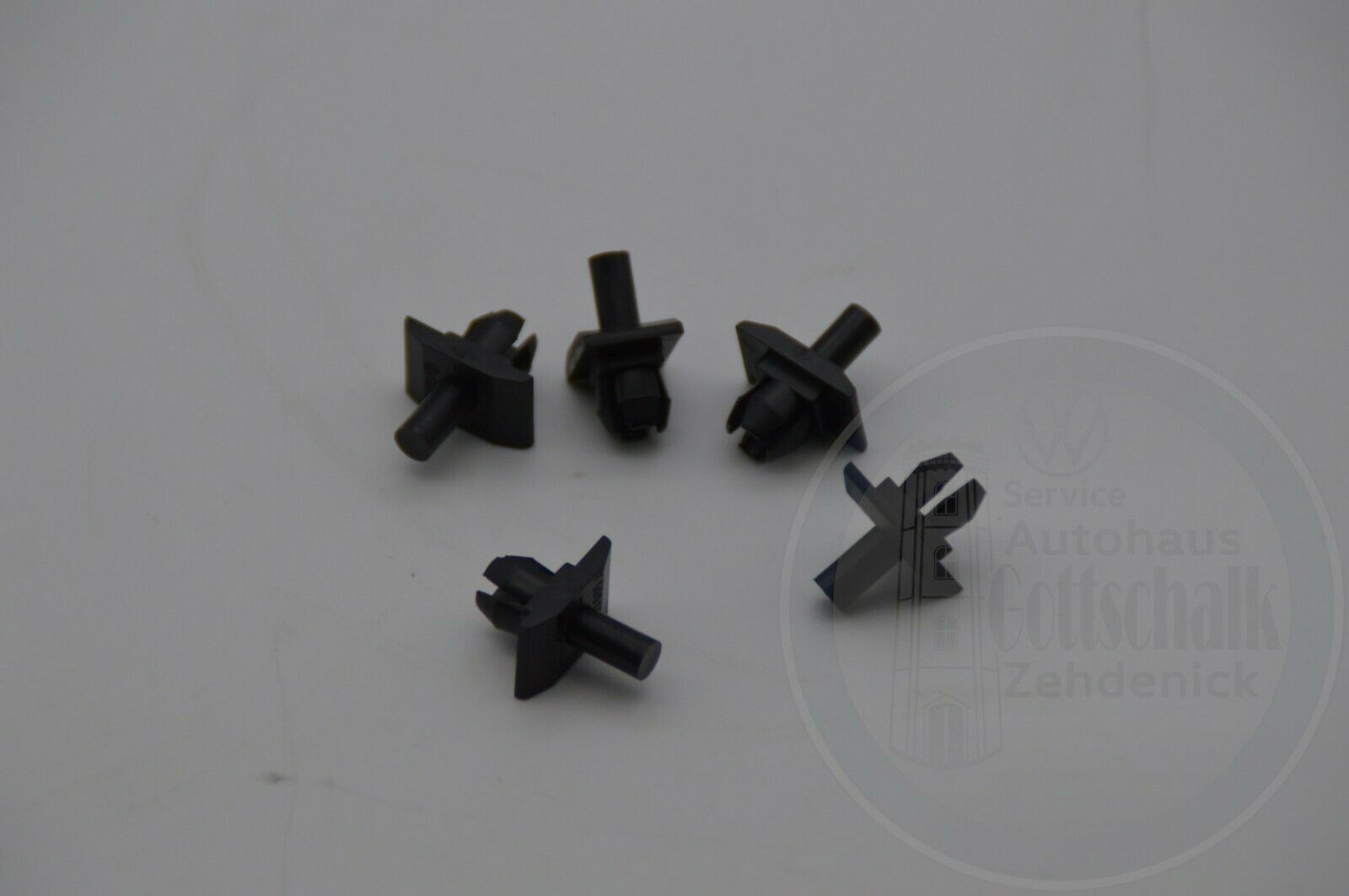 5x Orig VW Golf 1 Caddy 1 Jetta 1 T3 Clip Kühlergrill Spreiznieten 171853695A