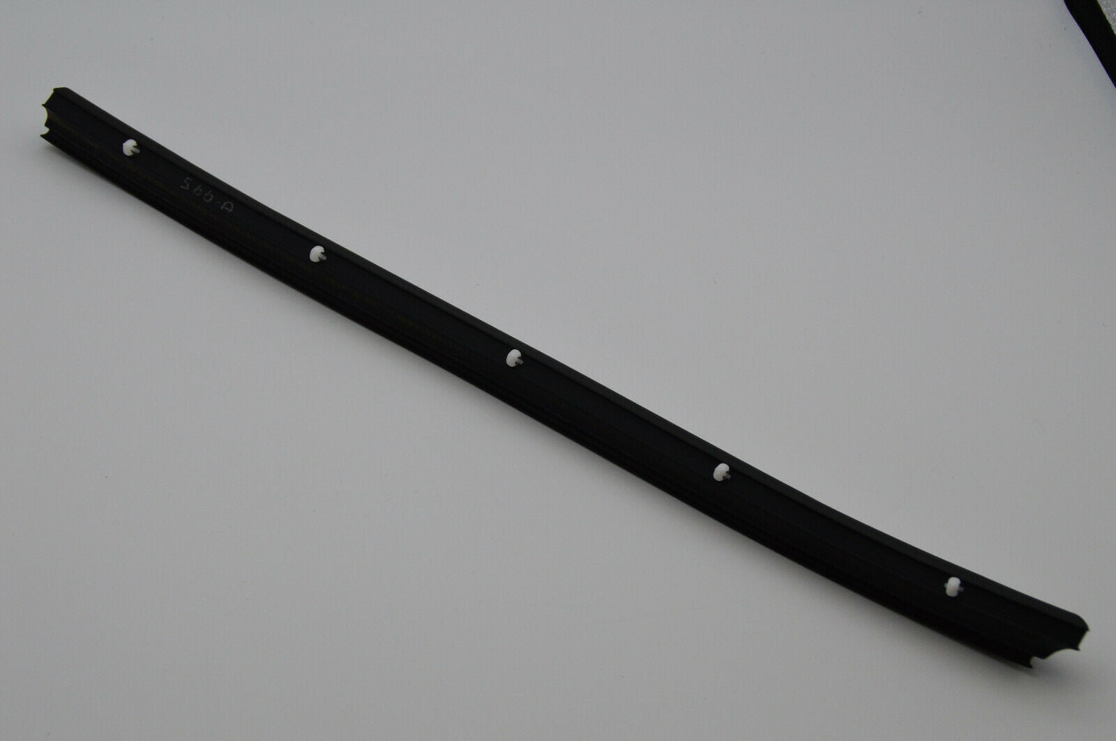 Original VW T5 T6 Türdichtung Gummidichtung Abdichtung vorne rechts 7H0837566A