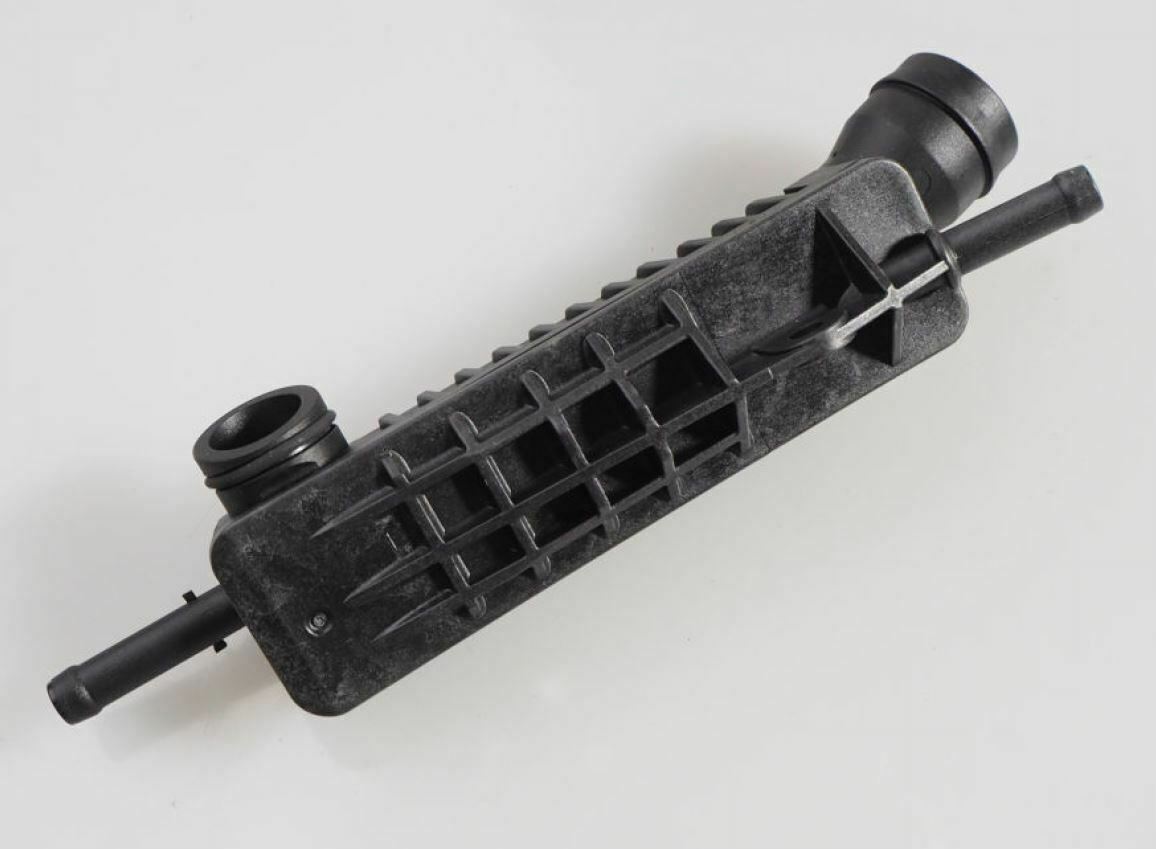 Orig VW Audi Seat Skoda Ventil Kurbelgehäuseentlüftung Heizrohr 036121188B