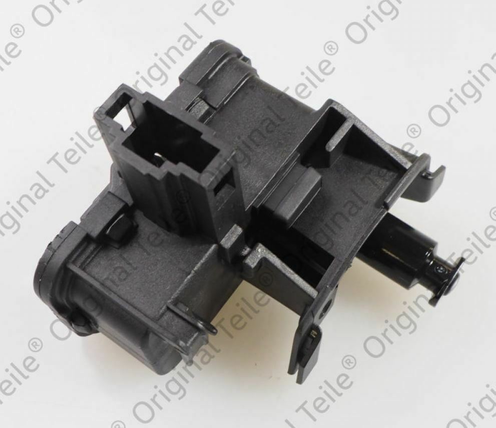 Original  VW Skoda Seat Stellelement für Tankklappe Stellmotor Deckel 7P0810773F
